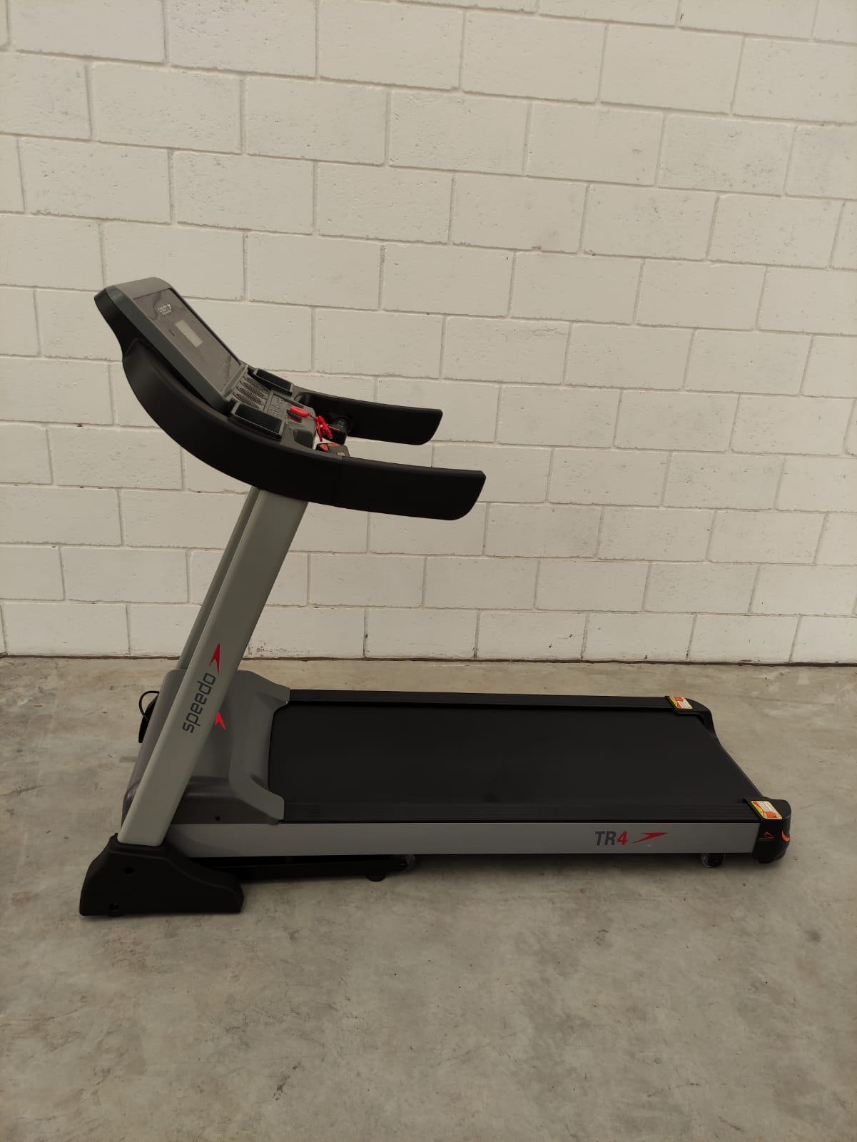 Reebok best sale tr4 treadmill